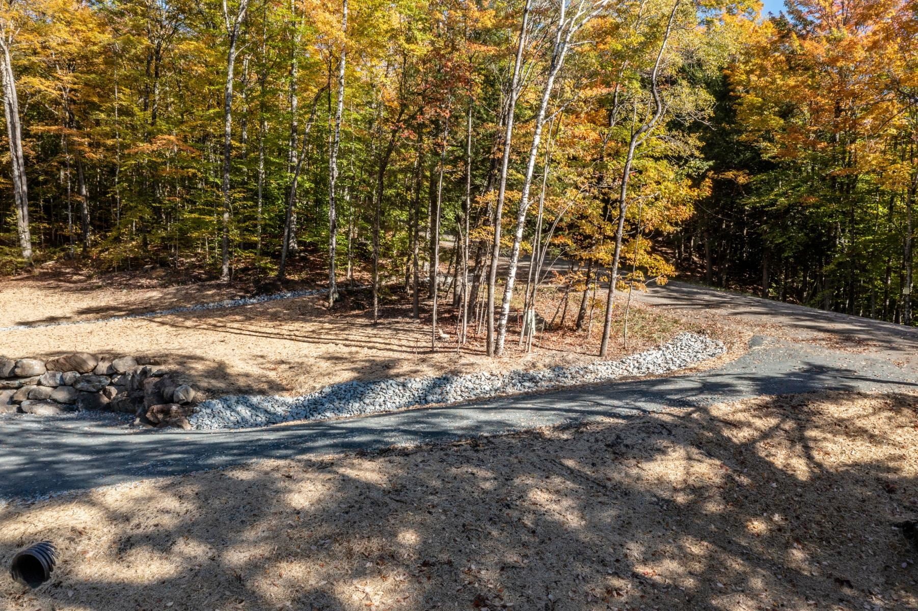 1243 North Hollow Road