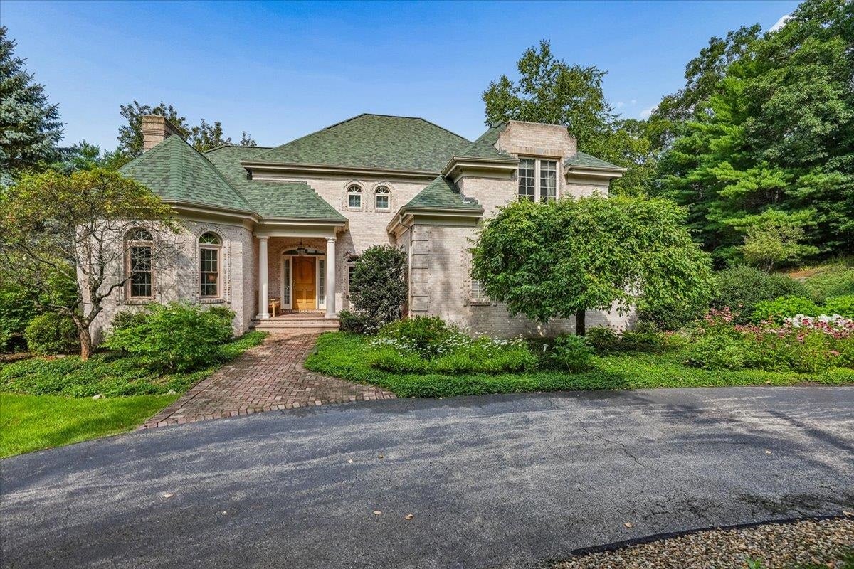 12 West Wind Drive