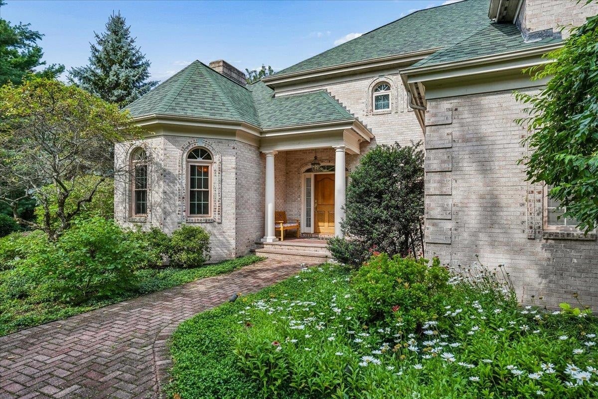 12 West Wind Drive