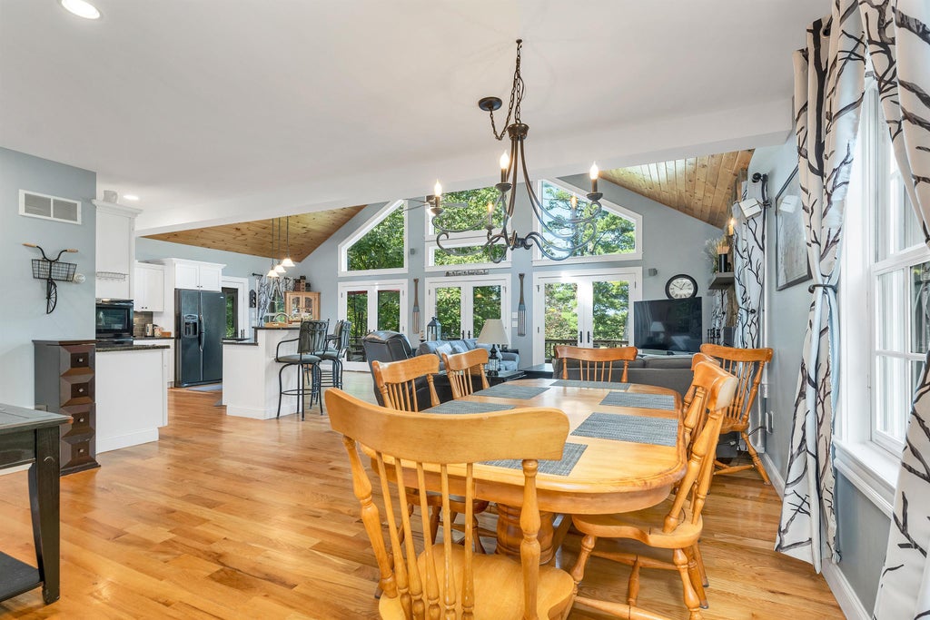 Photo of 7 Acorn Drive, Alton, NH 03810 (MLS # 5111386)