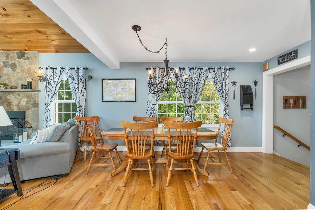 Photo of 7 Acorn Drive, Alton, NH 03810 (MLS # 5111386)