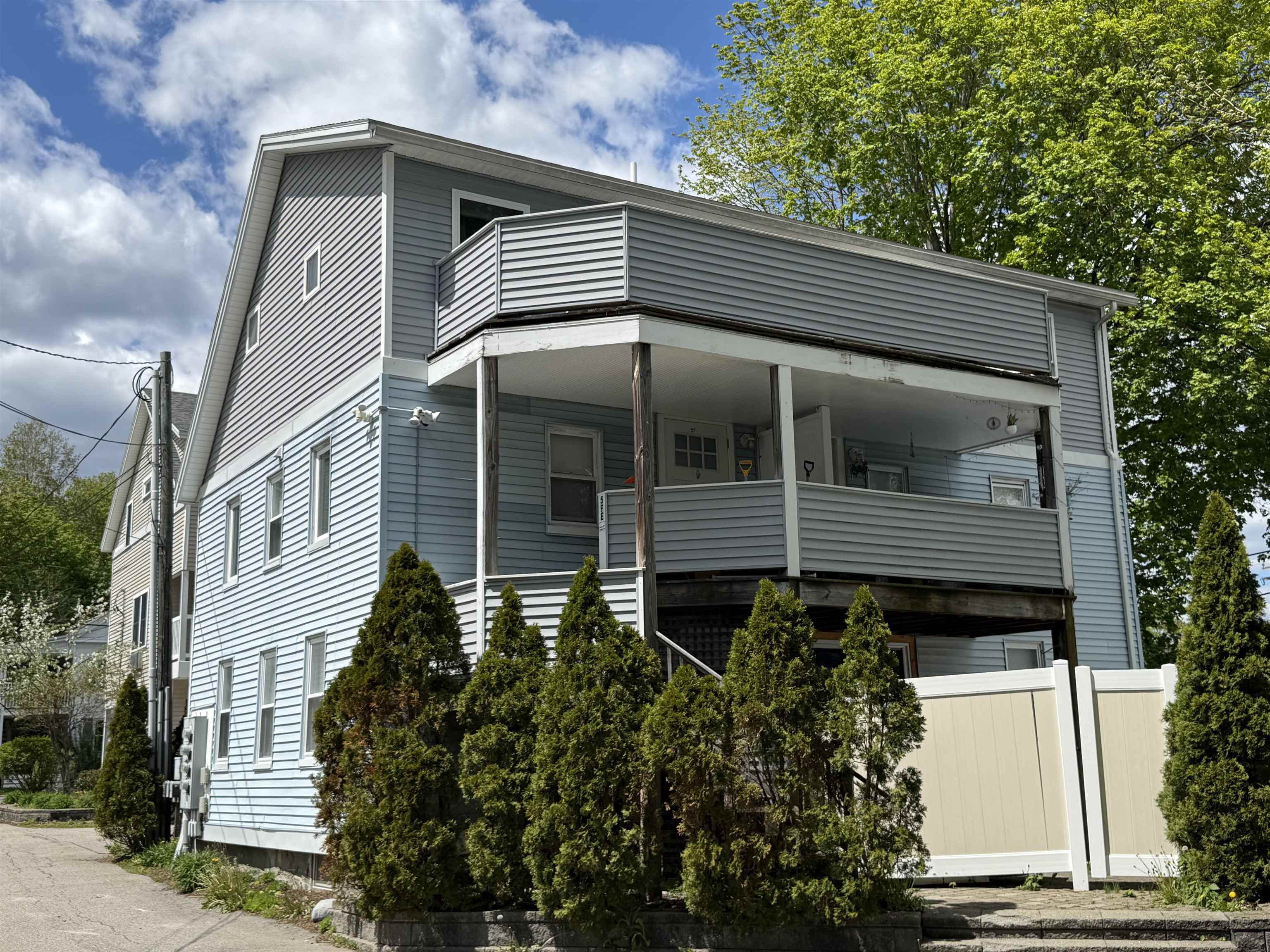 5 1/2 Spring Street
