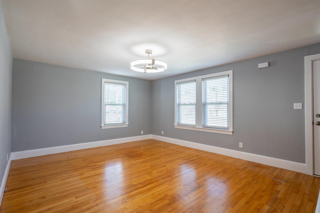 Photo of 166 Amherst Street, Nashua, NH 03064 (MLS # 5115376)
