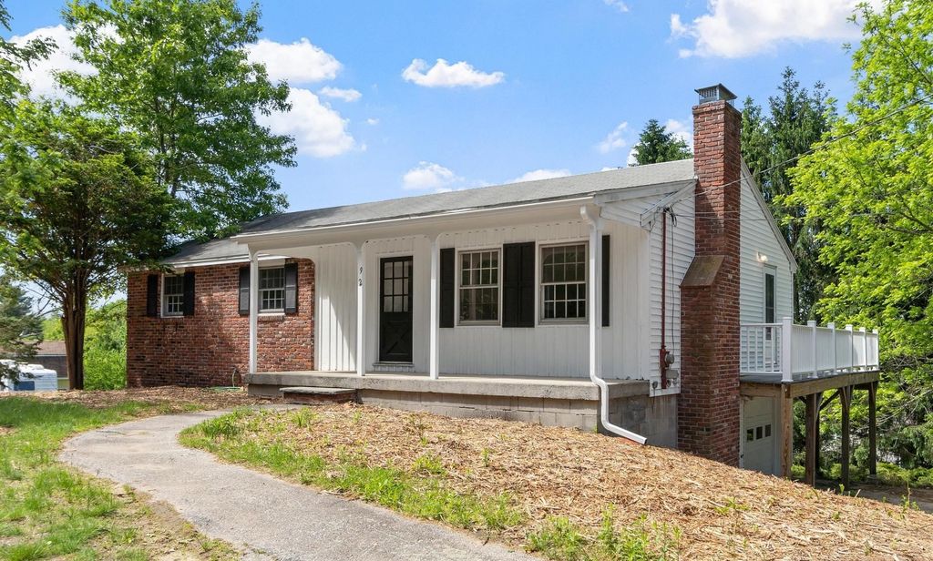 Photo of 92 Bridge Street, Salem, NH 03079 (MLS # 5093802)