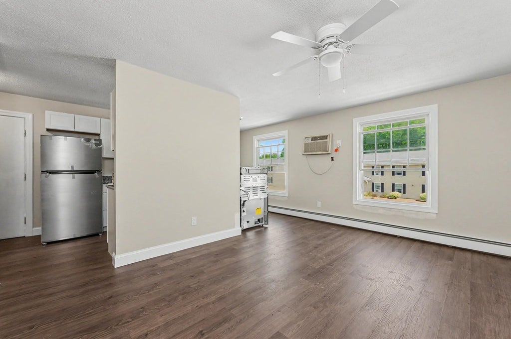 Photo of 89 Winnacunnet Road #8, Hampton, NH 03842 (MLS # 5107598)