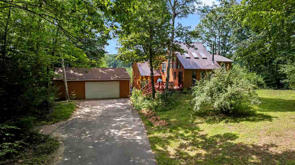 Photo of 146 Woodhill Hooksett Road, Bow, NH 03304 (MLS # 5104321)