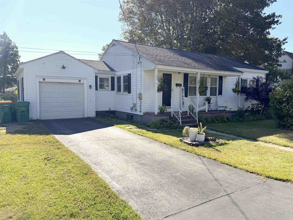 Photo of 37 Adams Avenue, Rochester, NH 03867 (MLS # 5108857)