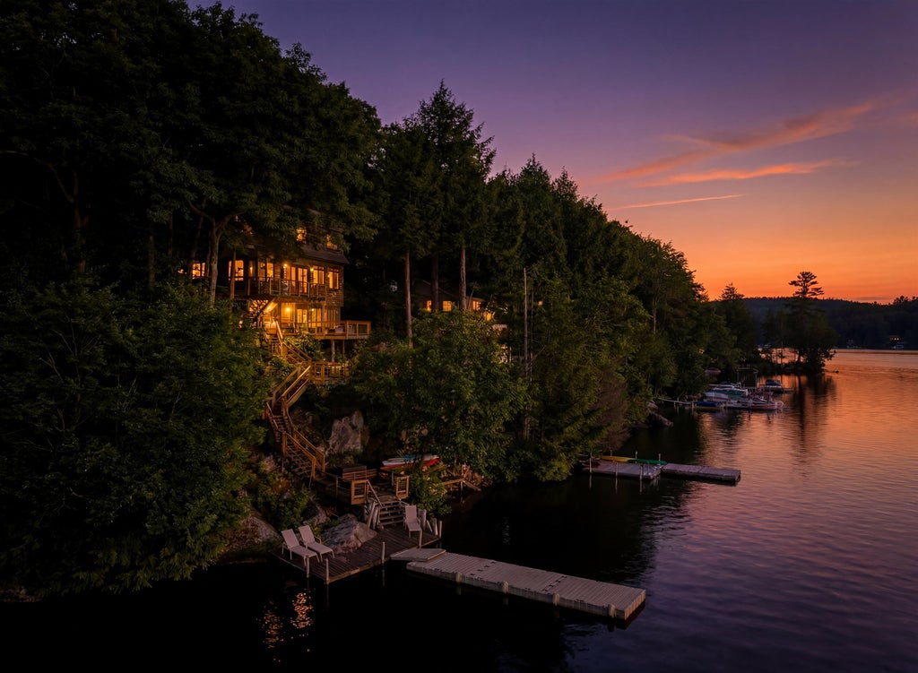Photo of 7 Bay Point Lane, Sunapee, NH 03782 (MLS # 5101626)