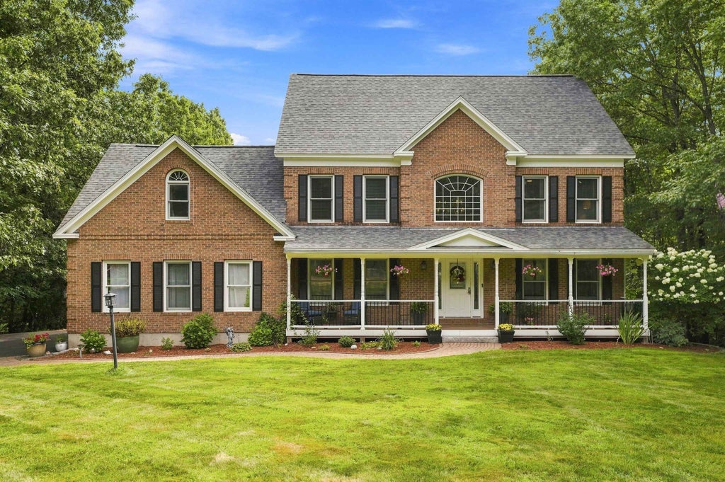Photo of 17 McAfee Farm Road, Bedford, NH 03110 (MLS # 5107032)