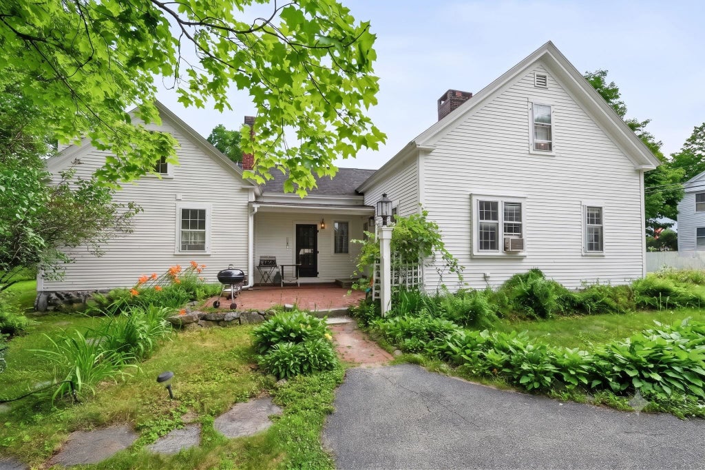 Photo of 7 Bennington Road, Hancock, NH 03449 (MLS # 5098892)