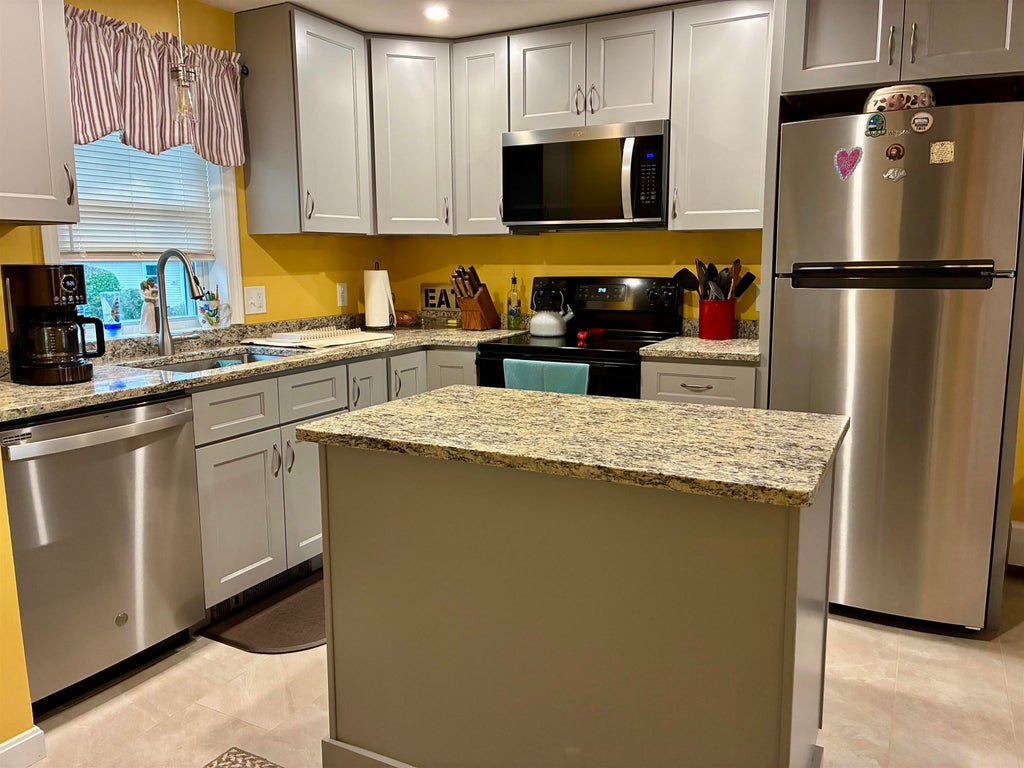 Photo of 82 Modena Drive, Concord, NH 03303 (MLS # 5111820)
