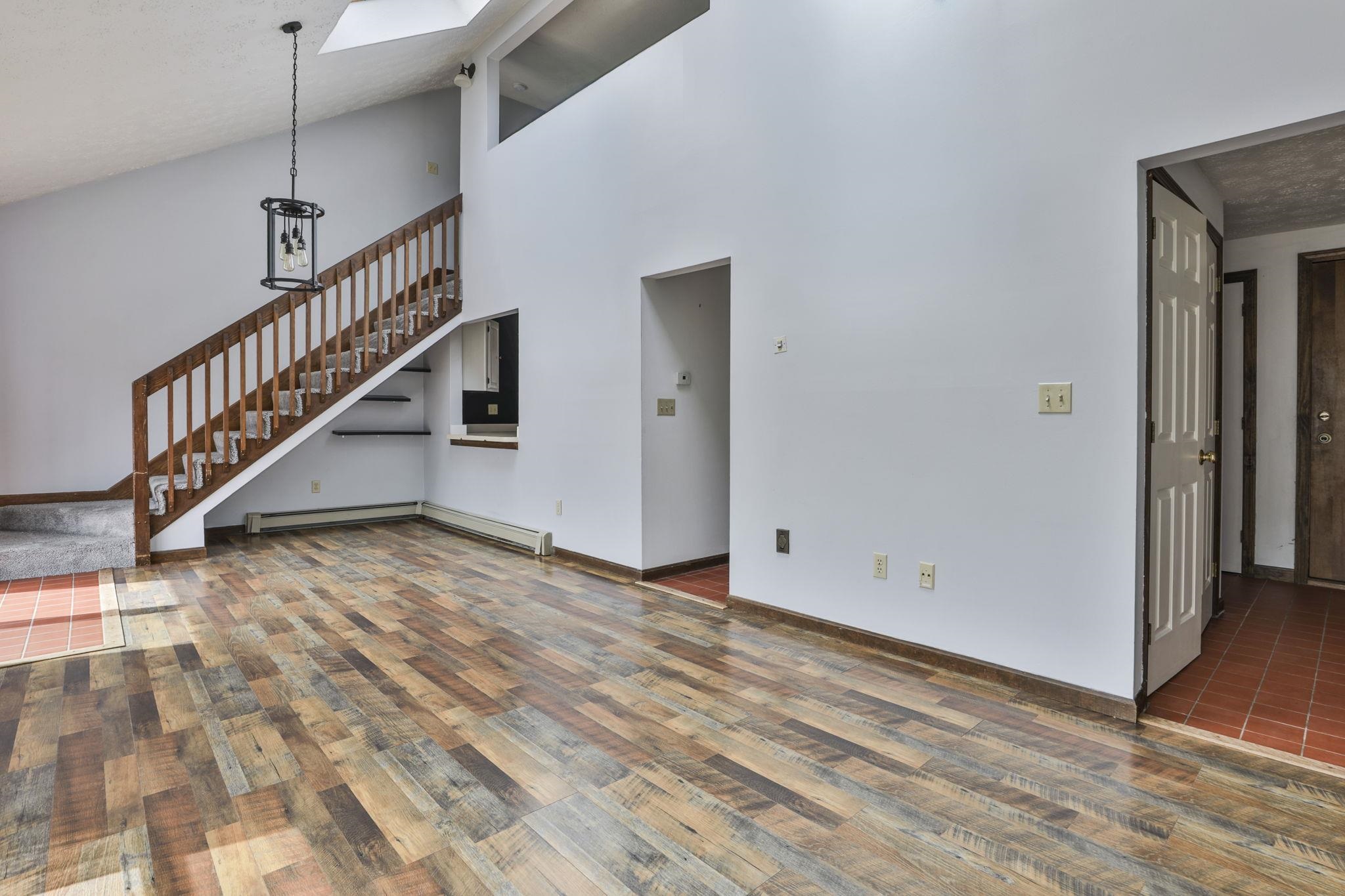 7 Corduroy Road 24