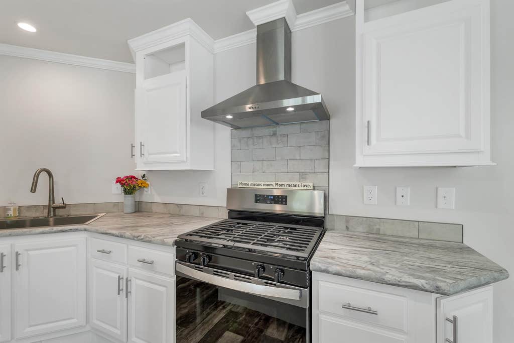 Photo of 93 Osprey Road, Alton, NH 03809 (MLS # 5105222)