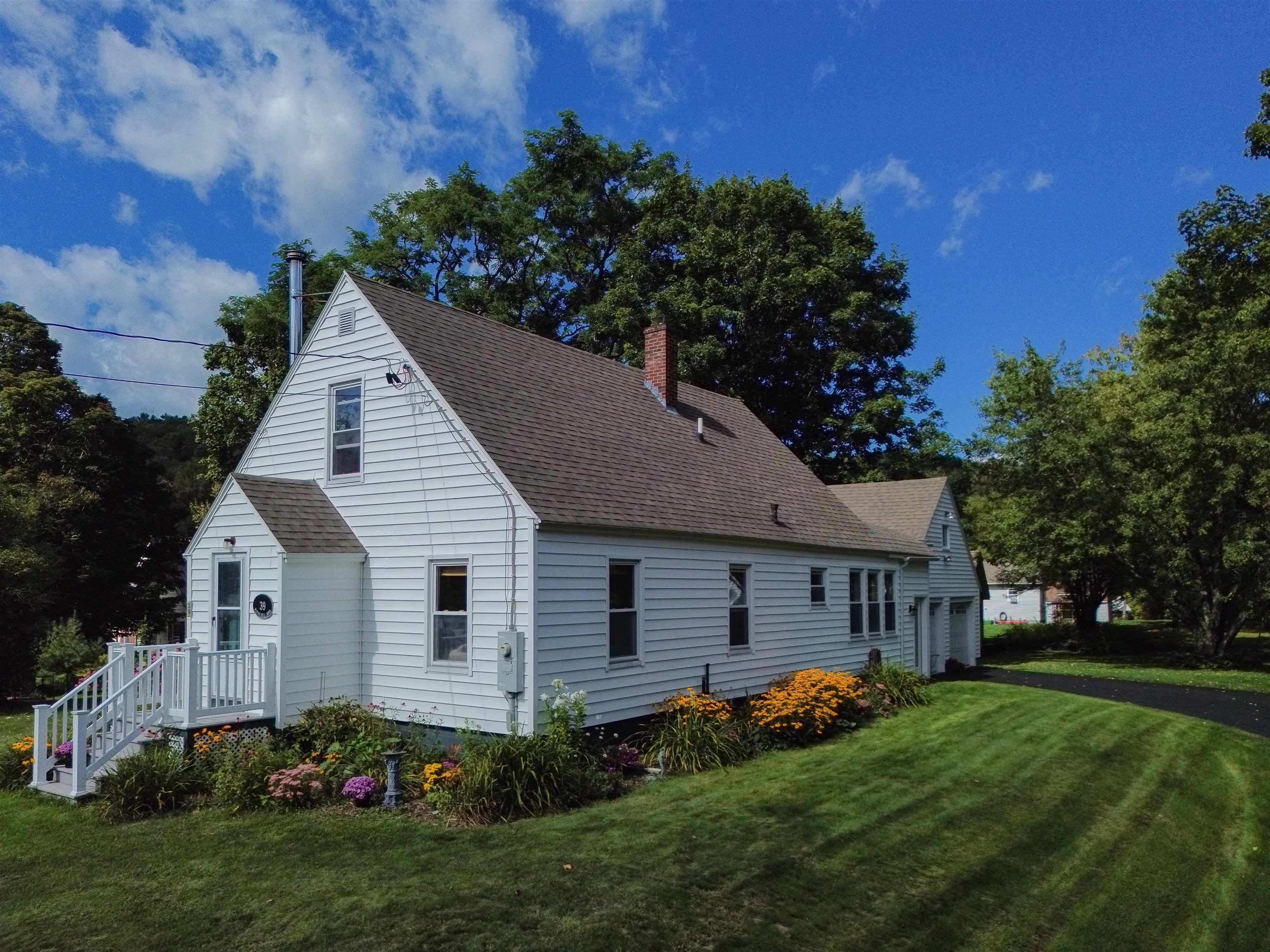 39 Manns Hill Road