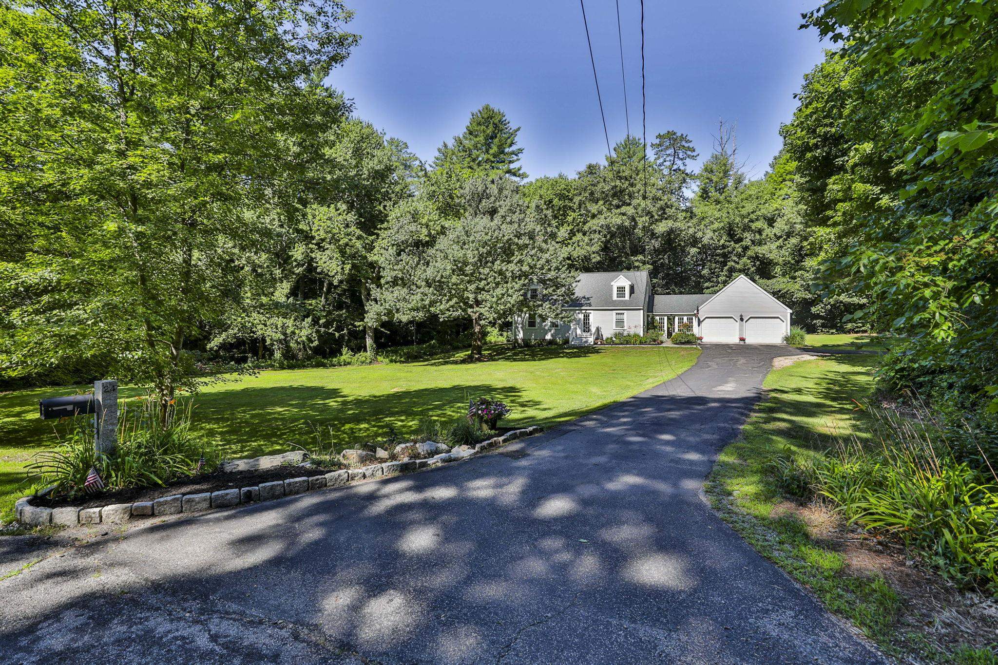 24 Beaver Brook Circle