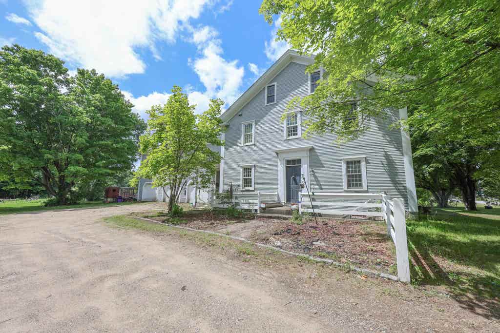 Photo of 24 Franklin Road, Salisbury, NH 03268 (MLS # 5094580)