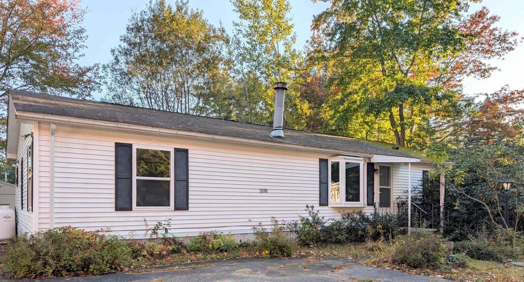 Photo of 110 RobinHood Dr Extension, Exeter, NH 03833 (MLS # 5114704)