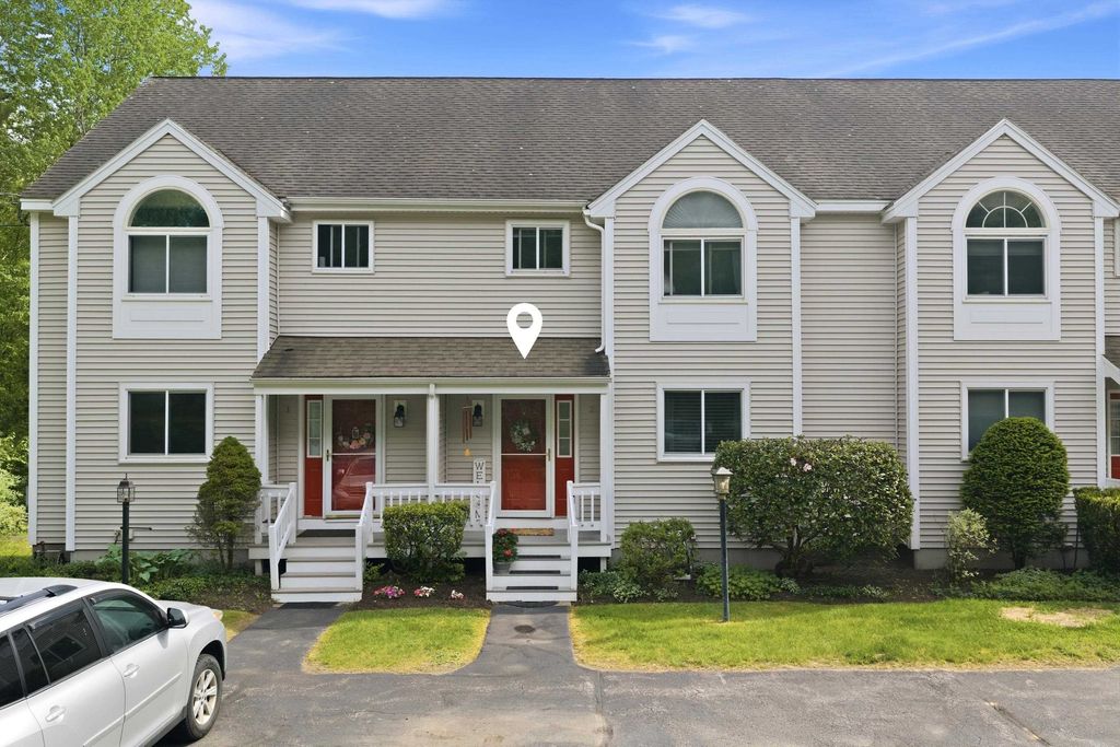 Photo of 6 Standish Way #2, Amherst, NH 03031 (MLS # 5091060)