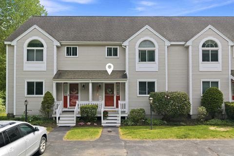 Photo of 6 Standish Way #2, Amherst, NH 03031 (MLS # 5091060)