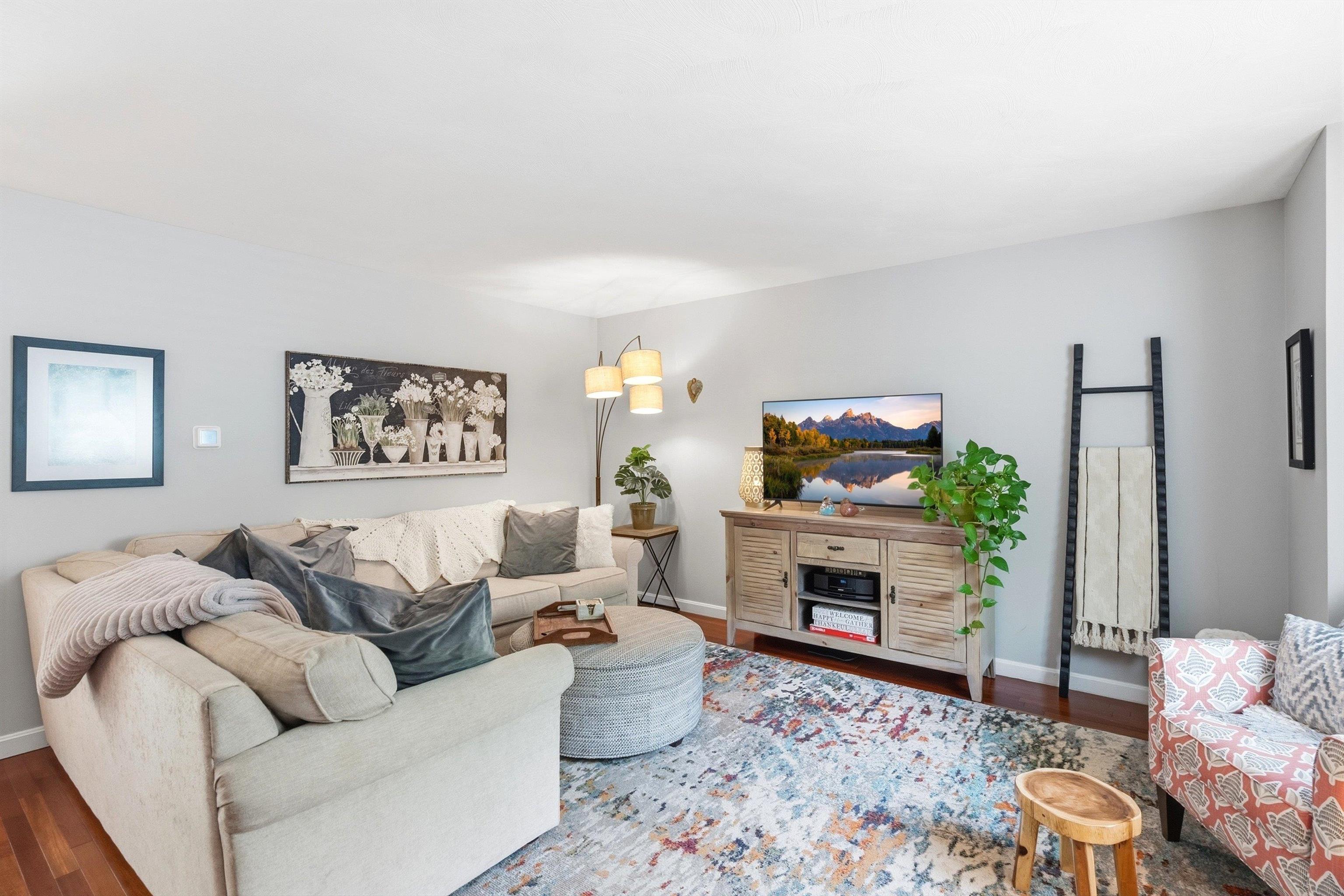 6 Standish Way 2