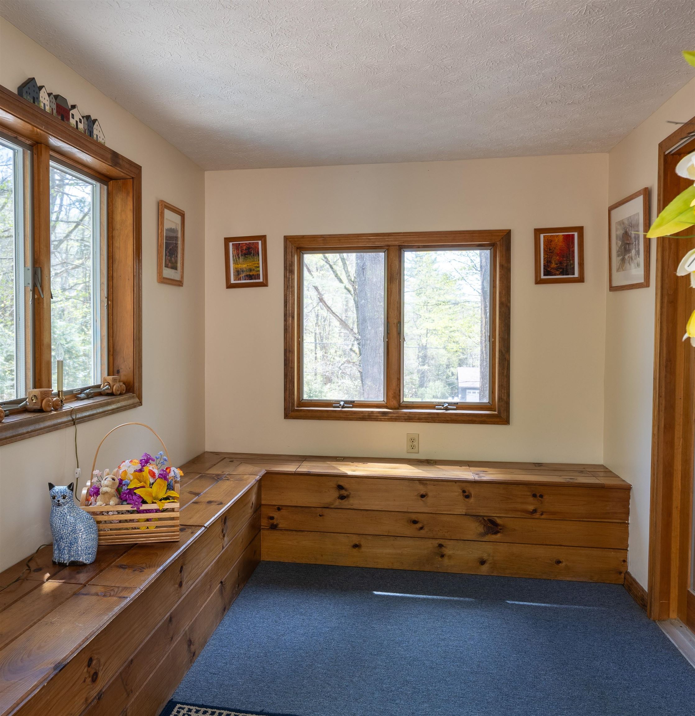 5 Twin Oaks Road