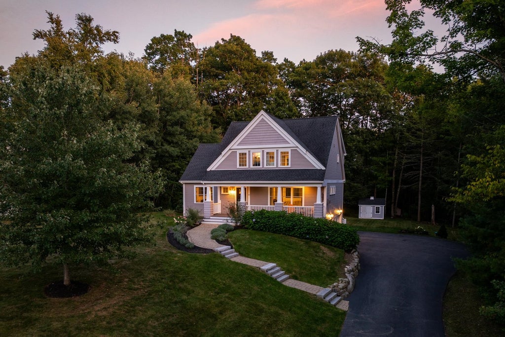 Photo of 16 Point Of Rocks Terrace, Stratham, NH 03885 (MLS # 5112159)