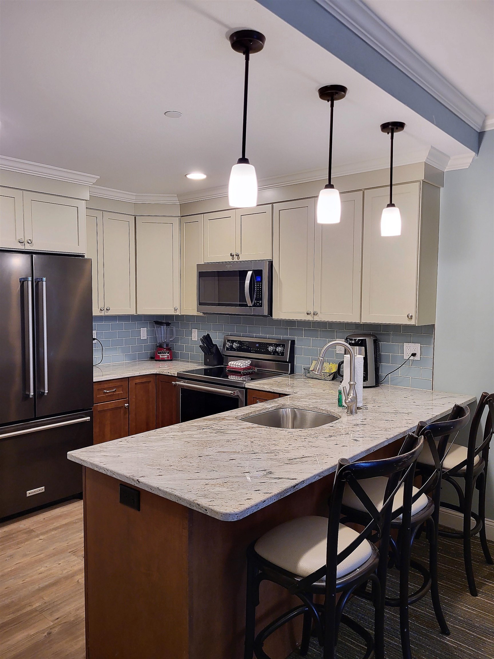 22 South Mountain Drive 401/403