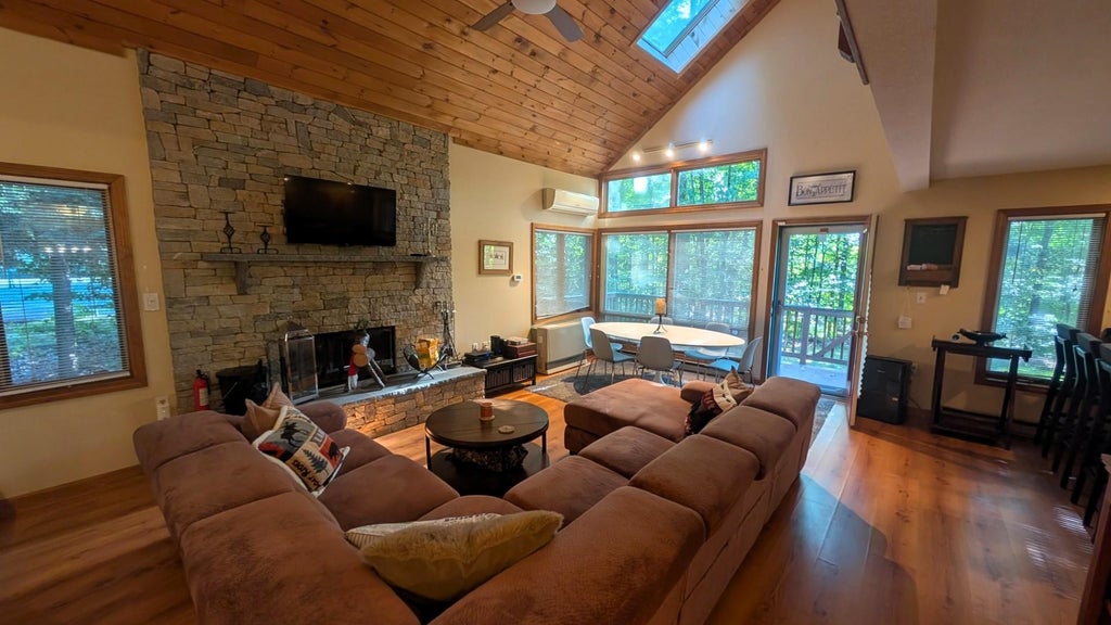 Photo of 51 Ridge Drive #1, Woodstock, NH 03262 (MLS # 5094520)