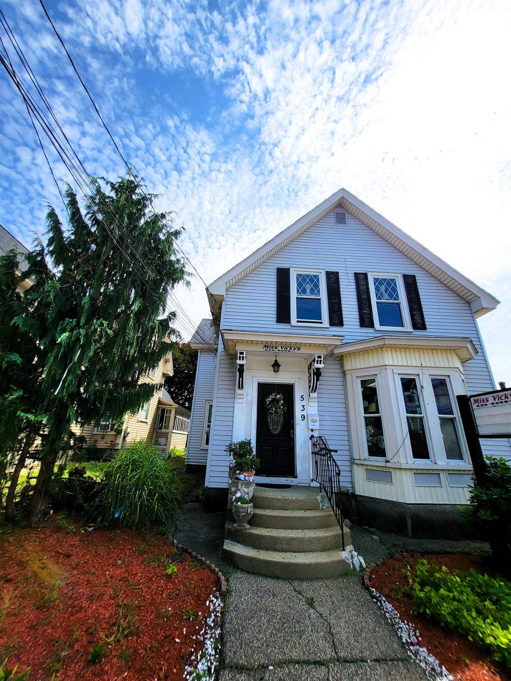 Photo of 539 Maple Street, Manchester, NH 03104 (MLS # 5103291)