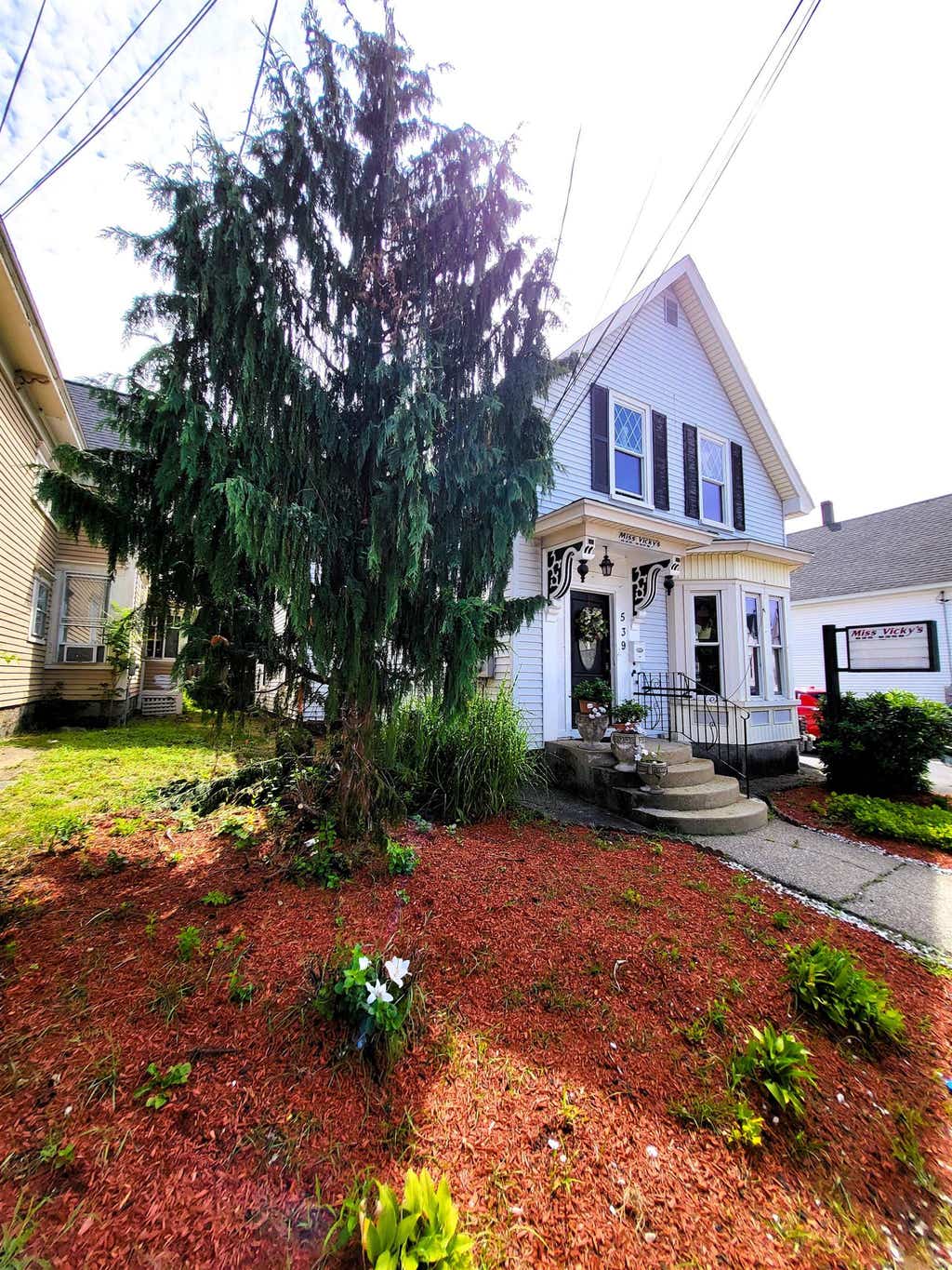 Photo of 539 Maple Street, Manchester, NH 03104 (MLS # 5103291)