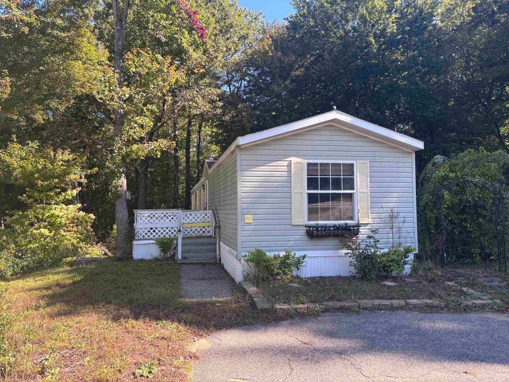 Photo of 120 Estate Drive, Barrington, NH 03825 (MLS # 5112153)