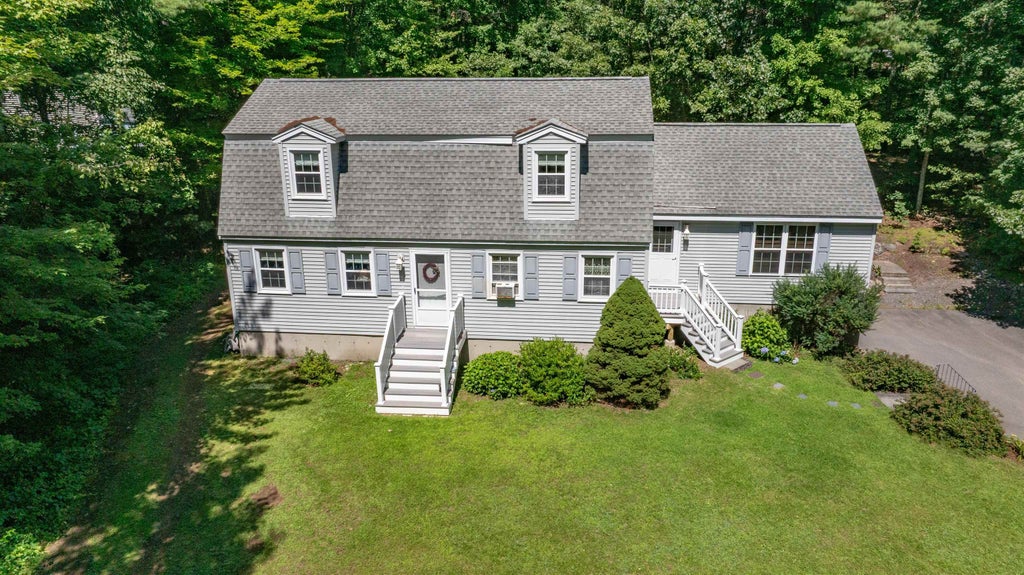 Photo of 6 Merlin Place, Londonderry, NH 03053 (MLS # 5103622)