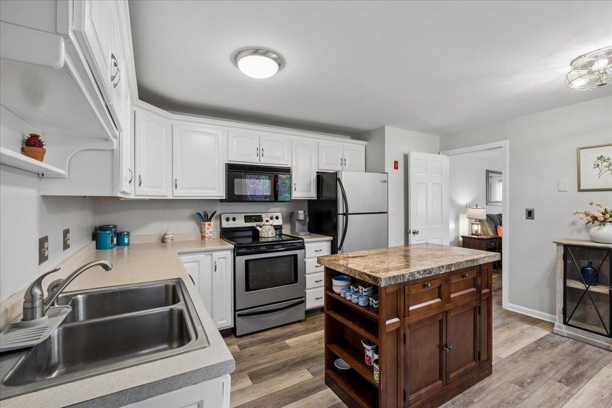 36 Oakwood Circle