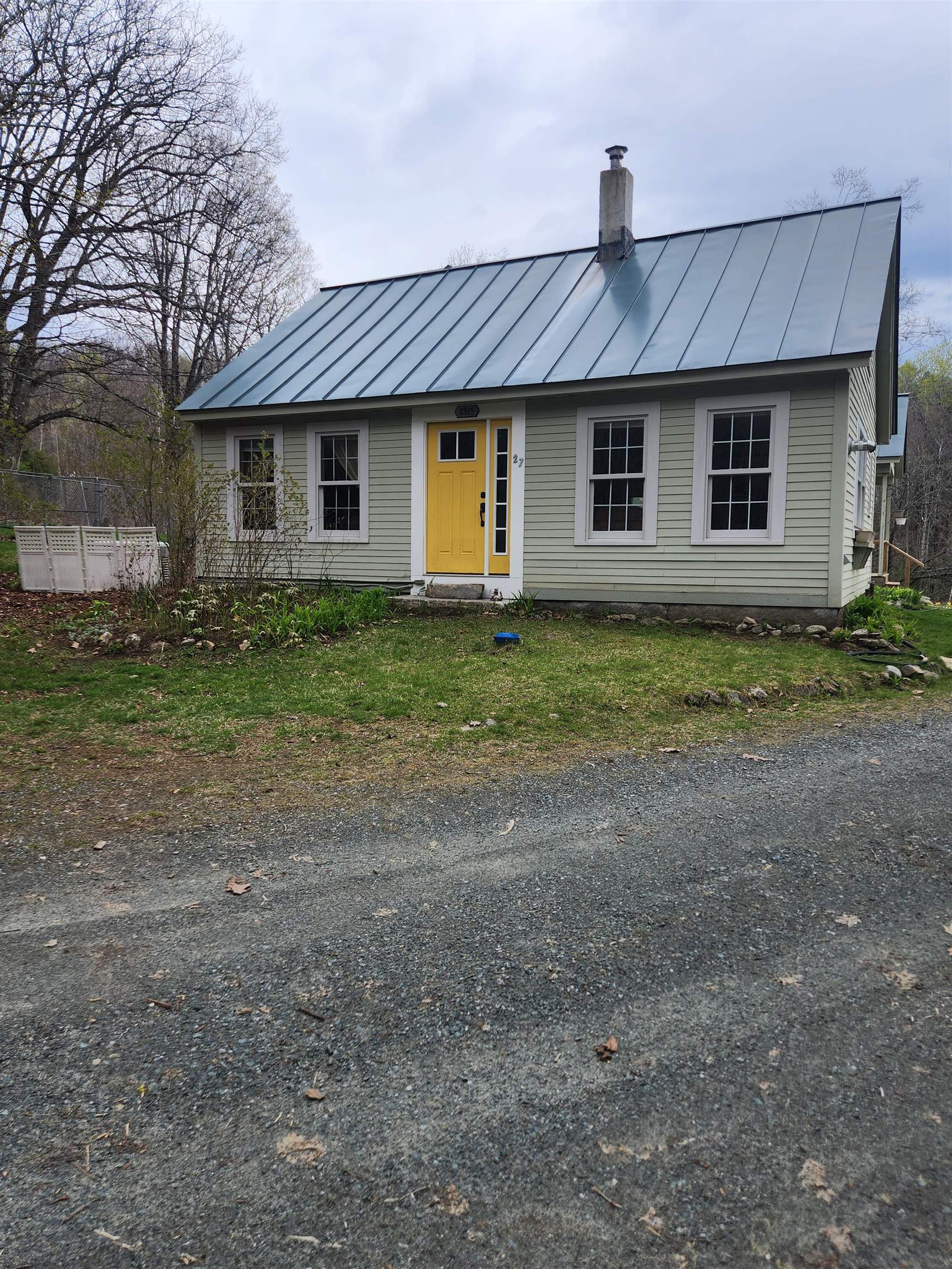 27 Bear Pond Road