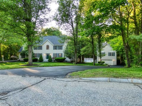 Photo of 3 Summerfare Street, Hooksett, NH 03106 (MLS # 5092774)