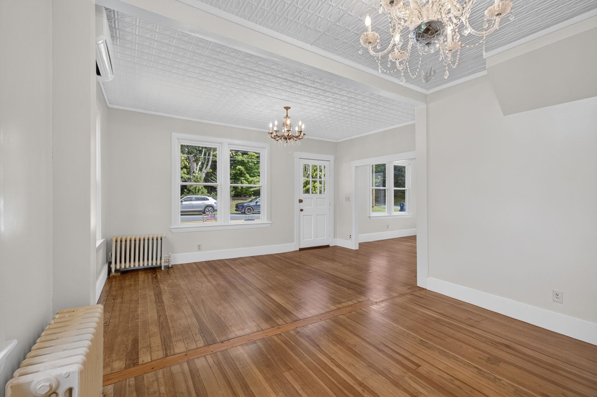 8 Newton Road