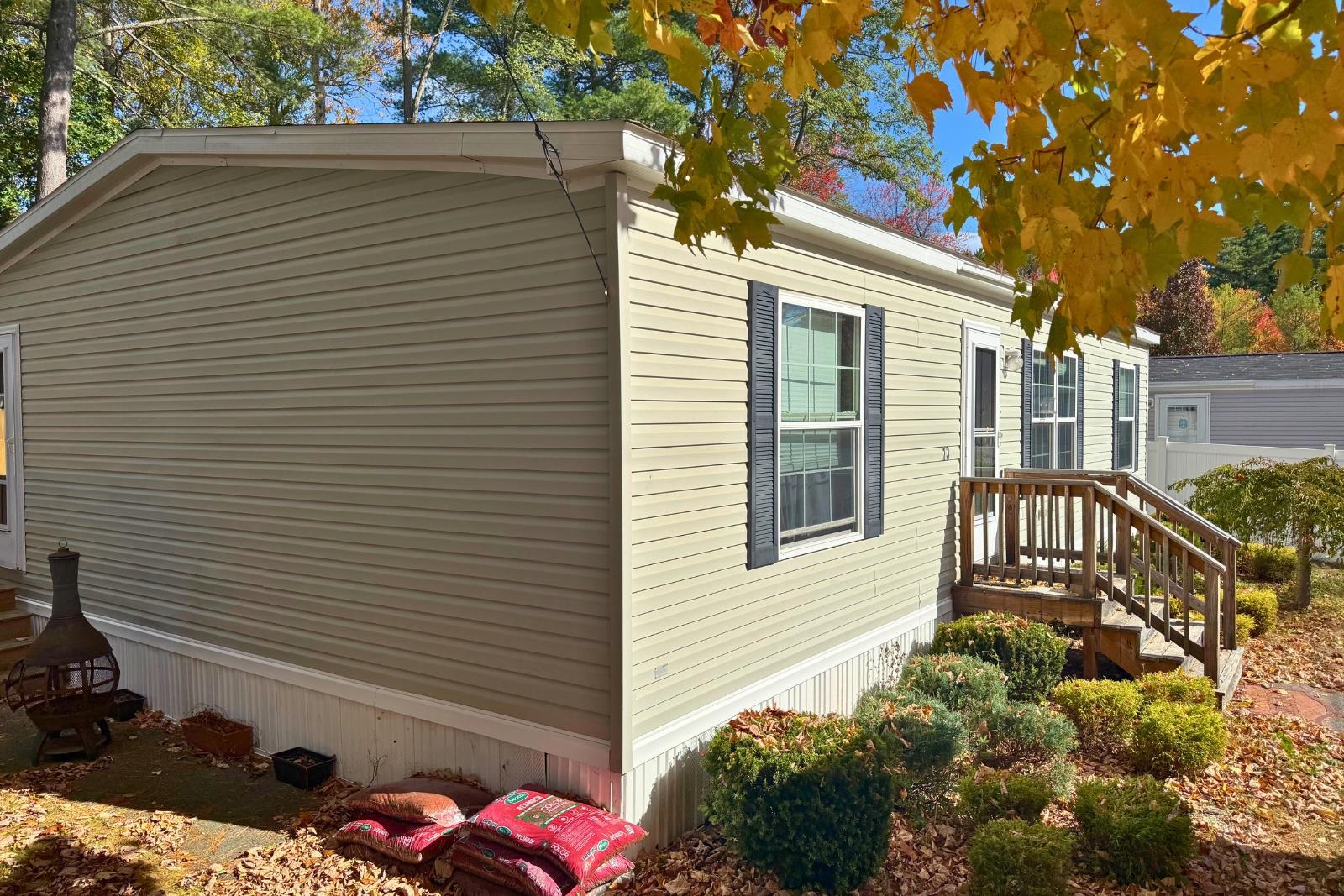 13 Courtesy Avenue