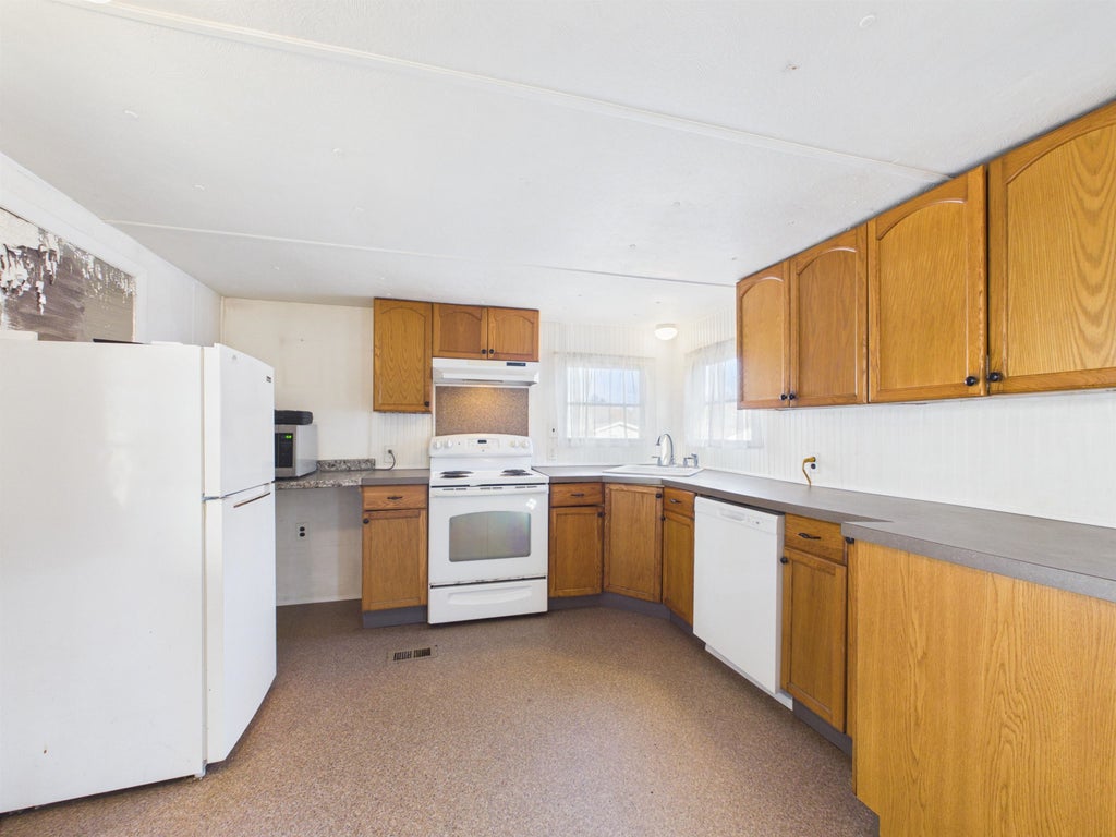 Photo of 35 Schult Street, Keene, NH 03431 (MLS # 5115952)