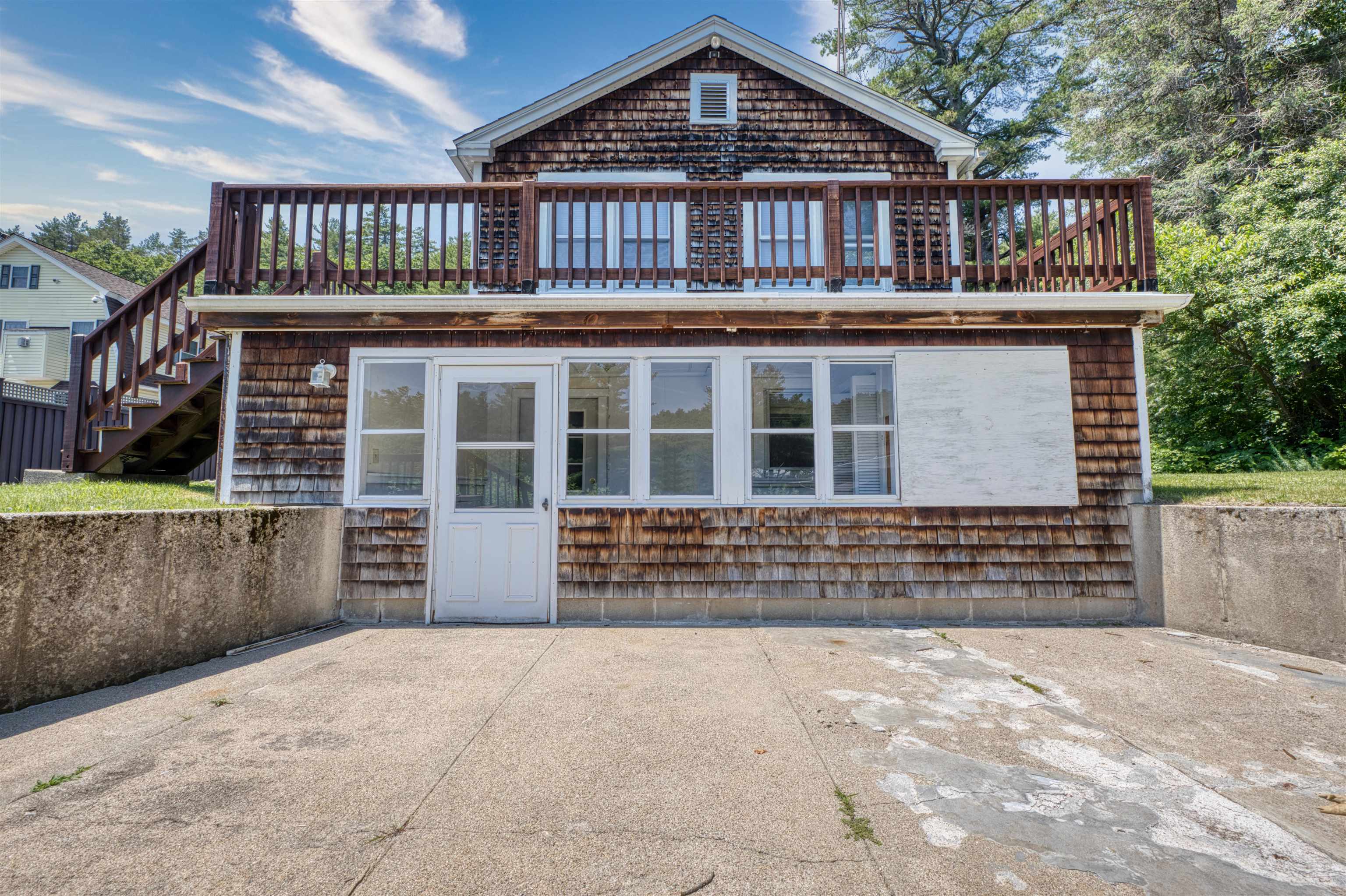 23 Riverlake Street
