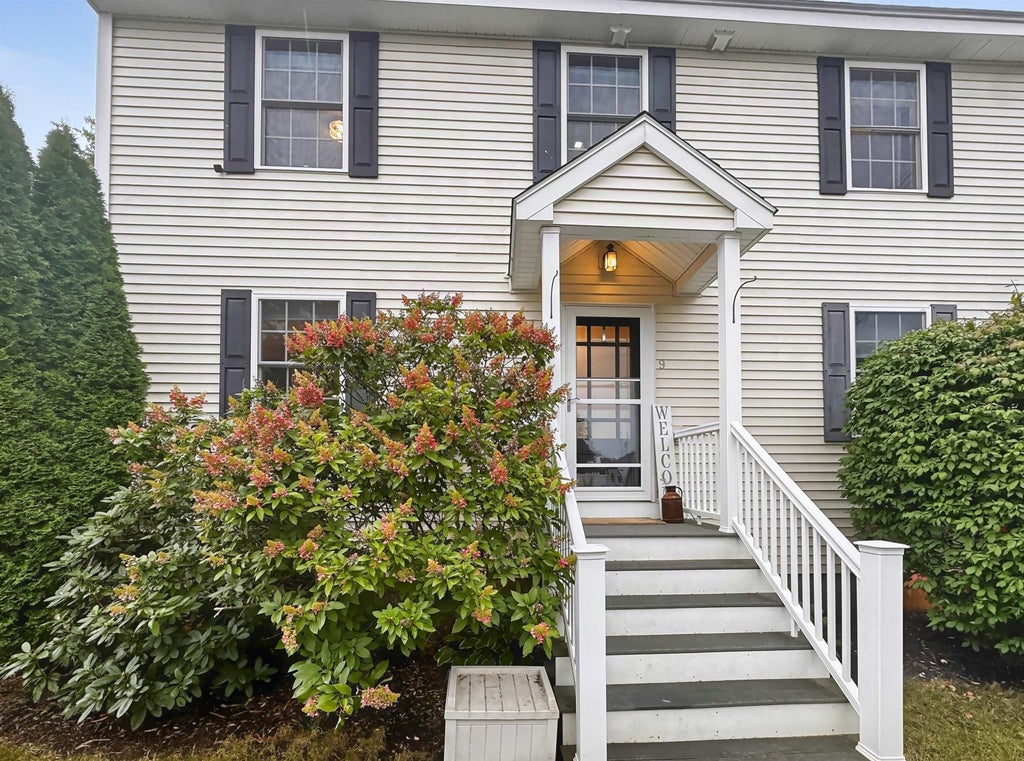 Photo of 9 Plummer Street, Goffstown, NH 03045 (MLS # 5110641)