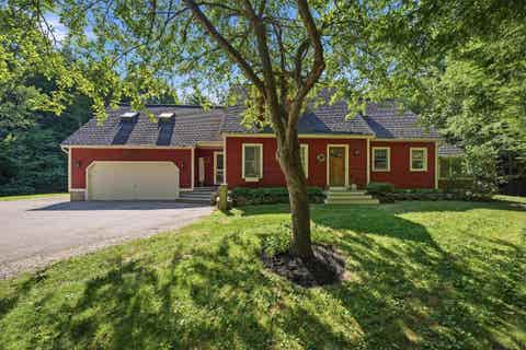 Photo of 21 Stoney Brook Road, Bow, NH 03304 (MLS # 5101583)