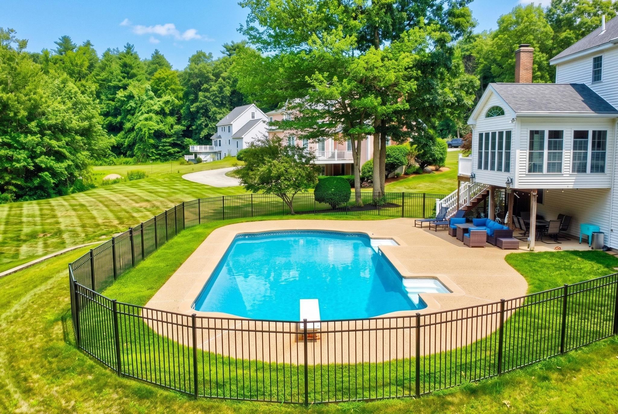 70 Ellyson Avenue