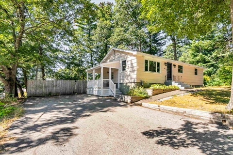 Photo of 53 Tenby Drive, Nashua, NH 03062 (MLS # 5110904)