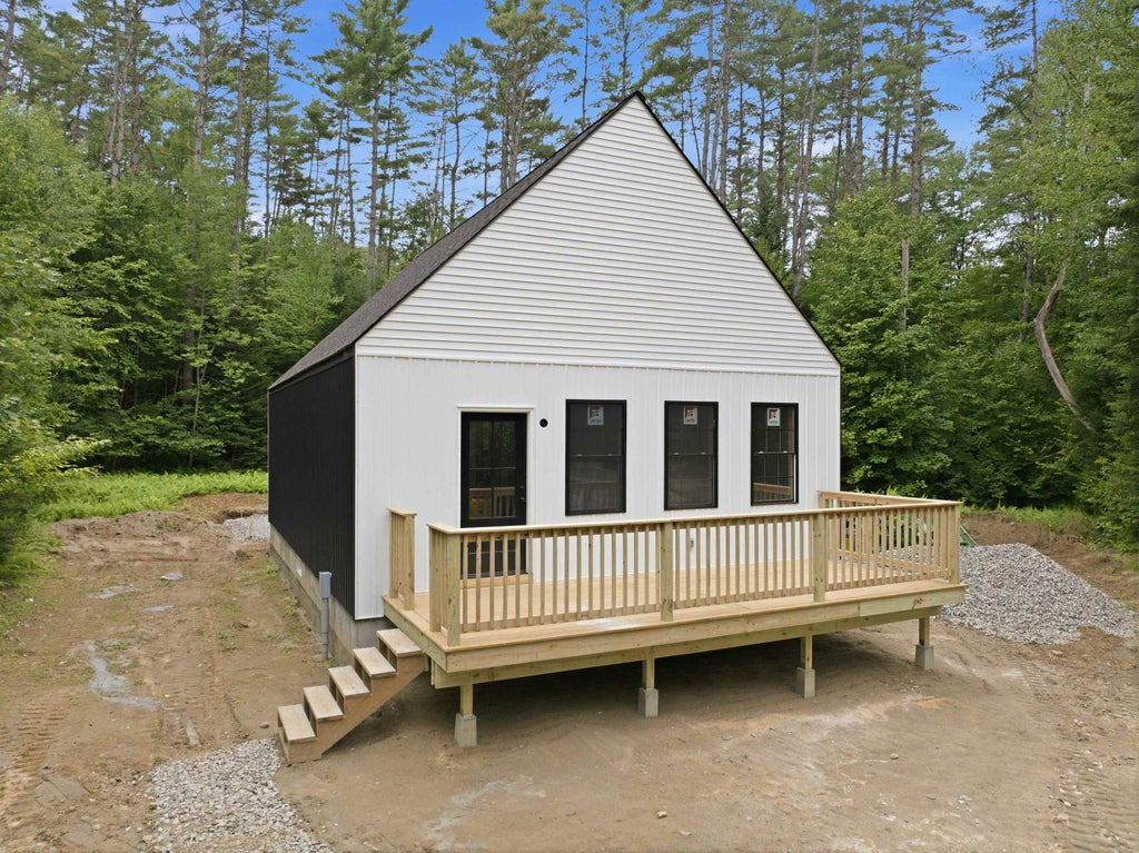 Photo of 314 Green Circle, Haverhill, NH 03785 (MLS # 5108820)