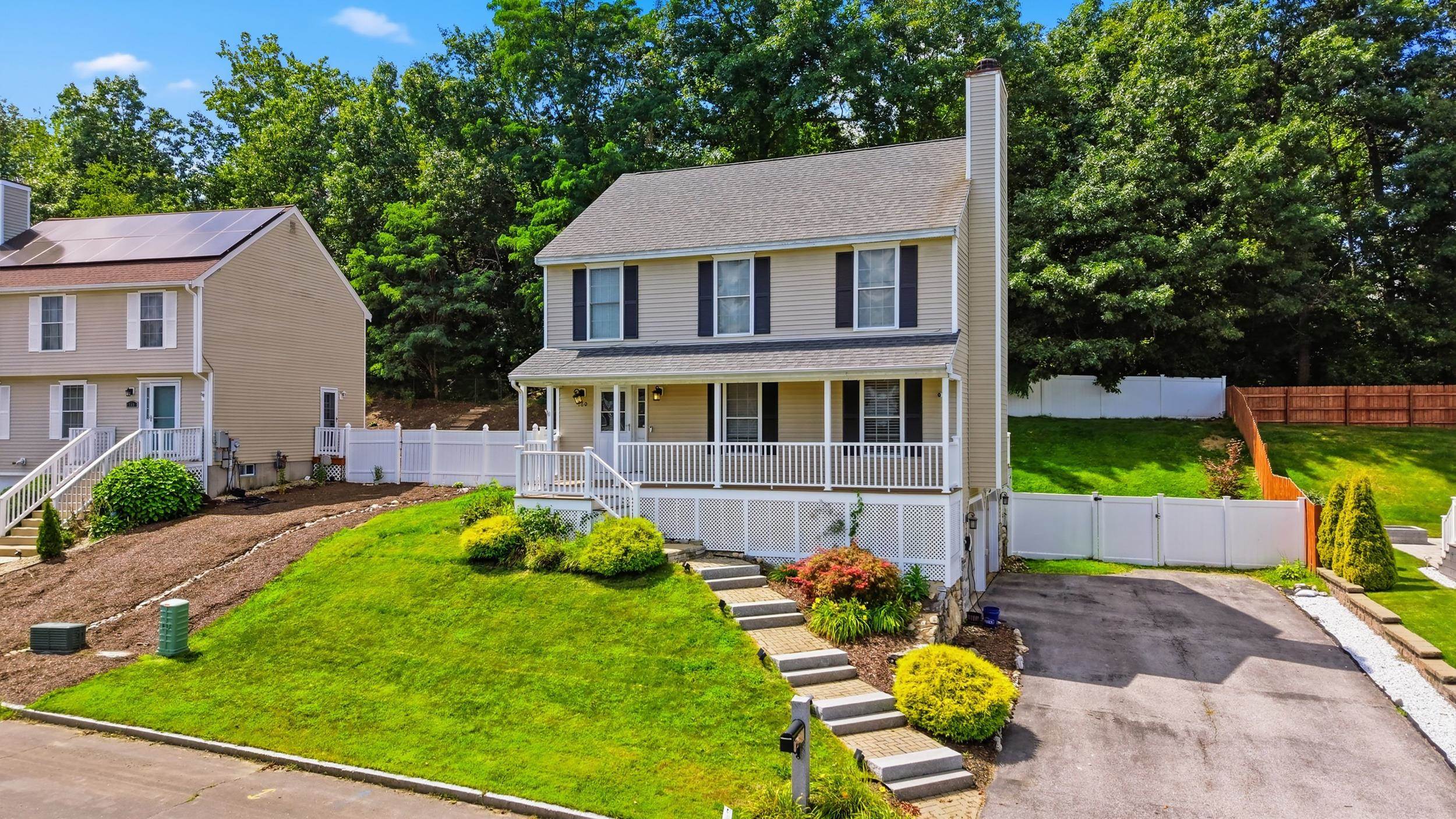 160 Heathrow Avenue