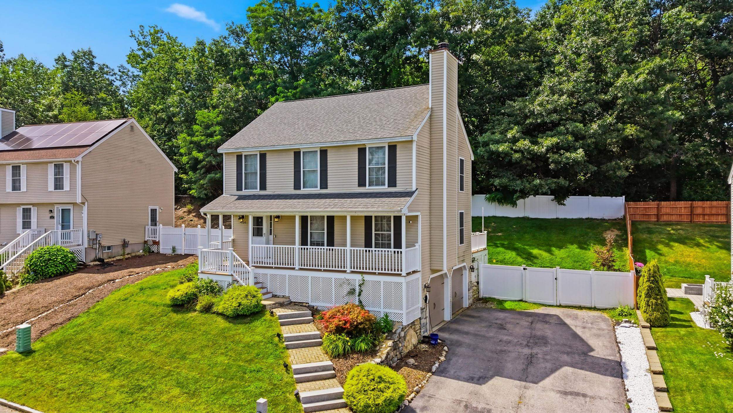 160 Heathrow Avenue