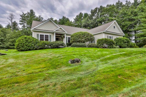 Photo of 14 Hancock Drive, Bedford, NH 03110 (MLS # 5113635)