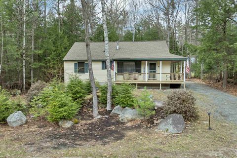 75 Cannes Street Moultonborough NH 03254