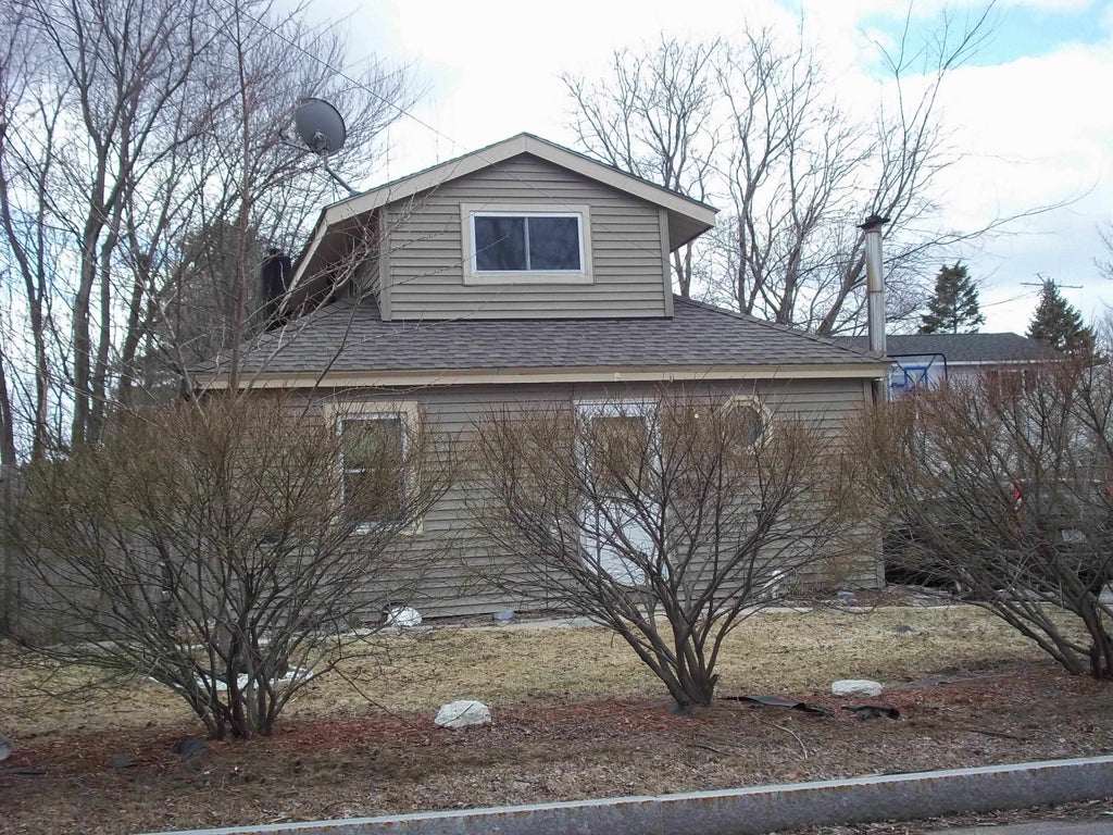 Photo of 101 Ruth Avenue, Manchester, NH 03109 (MLS # 5097920)