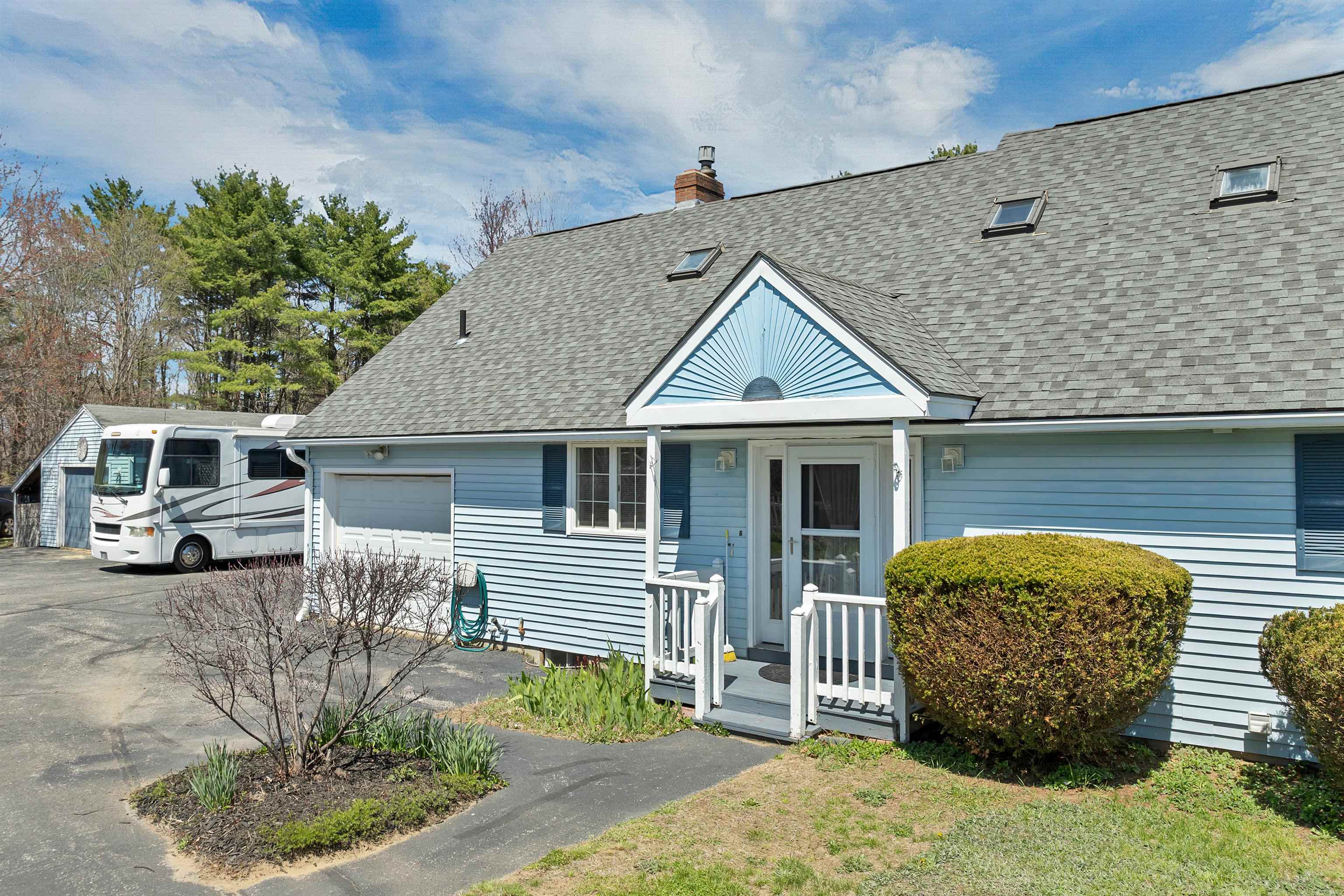 6 Marilyn Drive